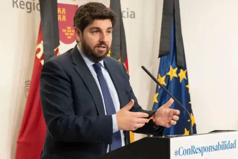 Rebaja del IVA al 4% pidió López Miras para el sector turístico y hostelero