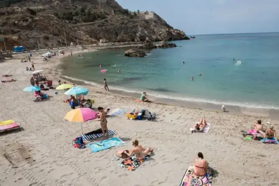 Municipios costeros controlarán el aforo en las playas de la Región