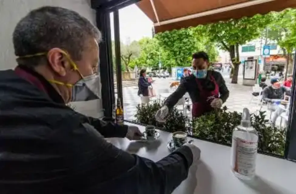 32 millones de habitantes de España estarán este lunes en la fase 2