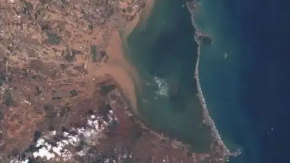 El Mar Menor incrementa la temperatura y su deterioro avanza desenfrenadamente