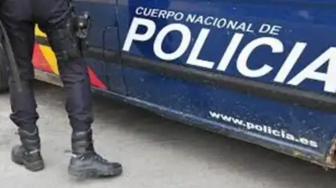 Hombre mata a puñaladas a su mujer, sus dos hijos adolescentes y luego se suicida