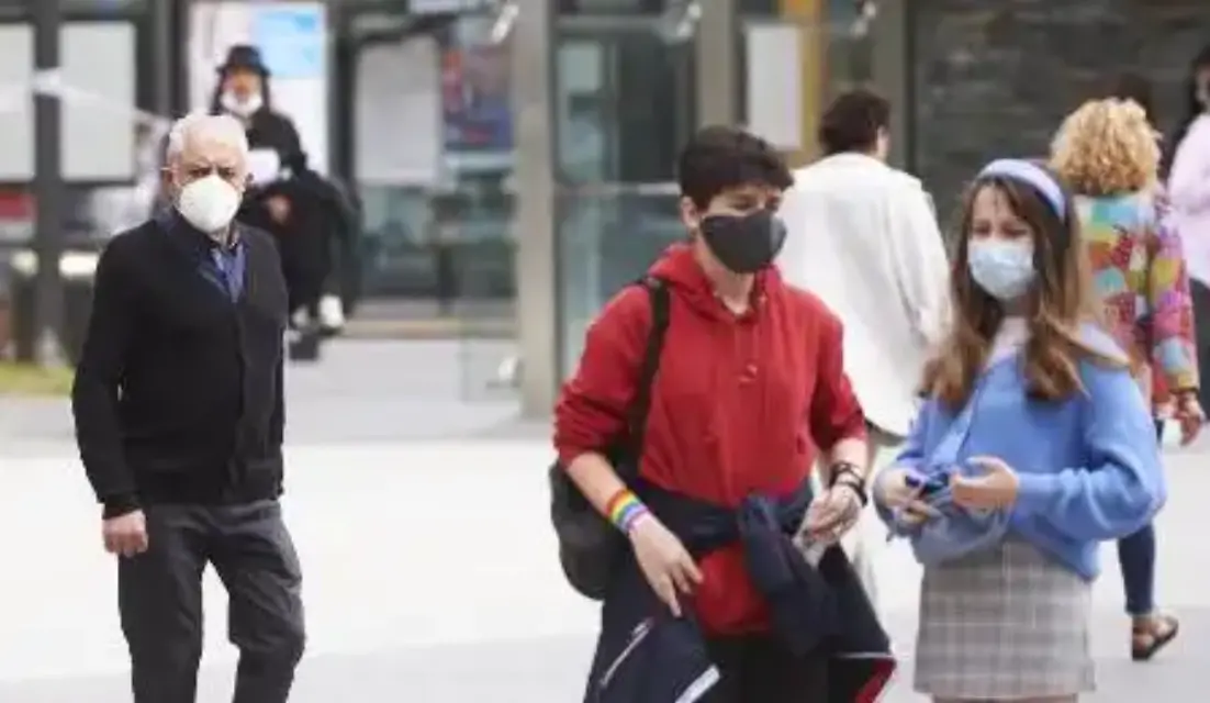 Llega la “nueva normalidad” en España, pero continúa la lucha contra la pandemia