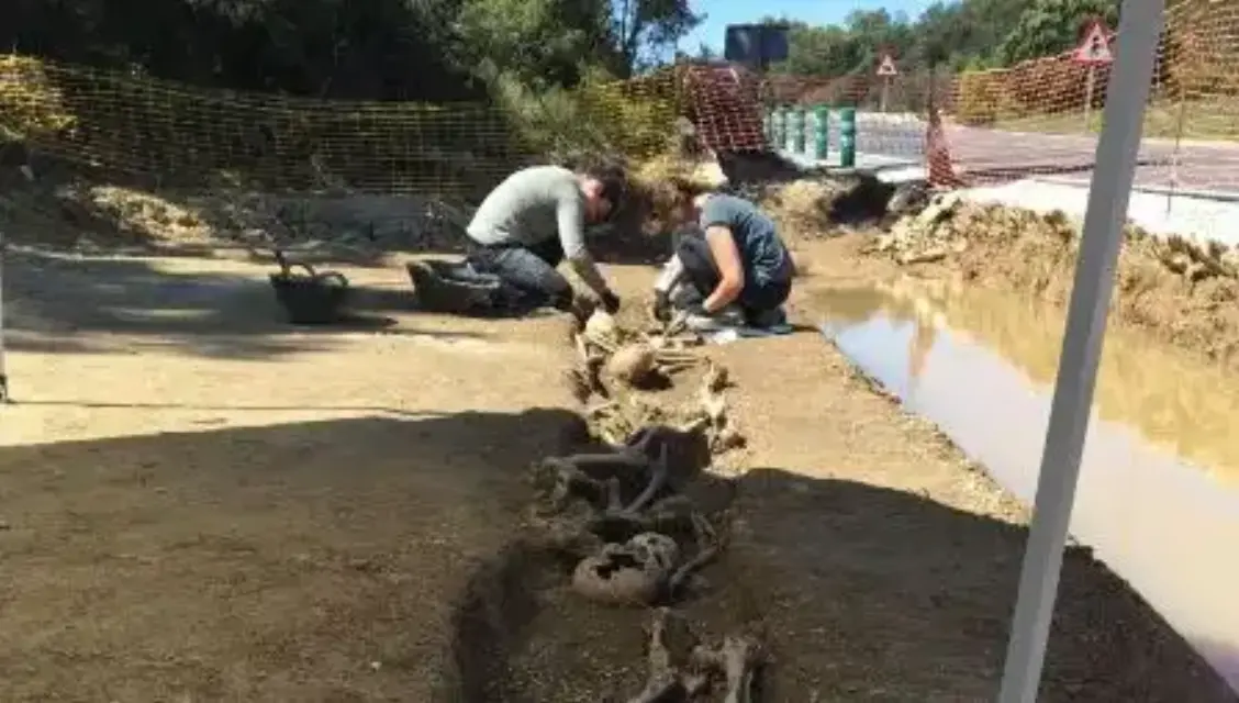 Seis fosas con 14 soldados republicanos encontraron durante las obras de una carretera en Valencia