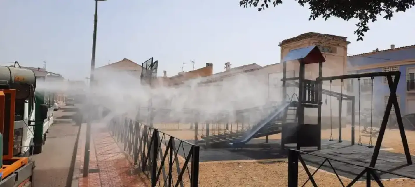 Mejora, acondicionamiento y desinfección de todos los parques del municipio de Pulpí ante la apertura prevista para mañana