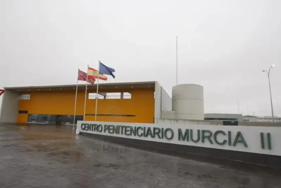 Cárcel de Campos del Río aisló un módulo por potencial caso positivo