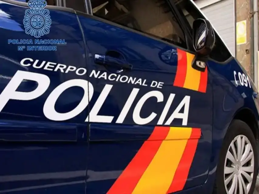Secuestró y golpeó a su compañera de piso hasta quebrarle la mandíbula y robarle 450€