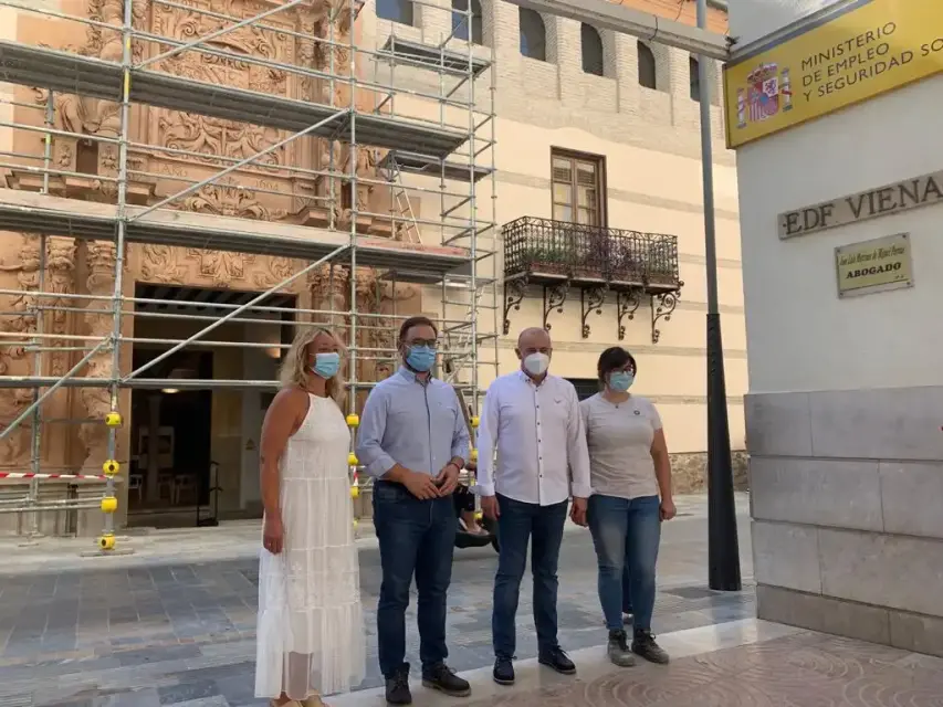Trabajos de restauración de la fachada del Palacio de Guevara entran en la recta final