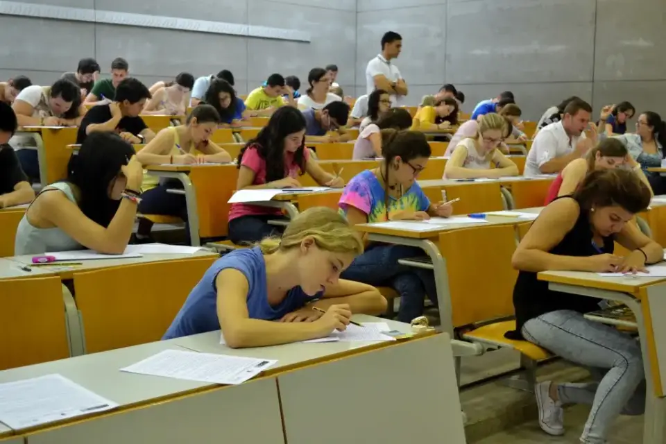 Regreso a clases se realizará de manera semipresencial en la Región de Murcia
