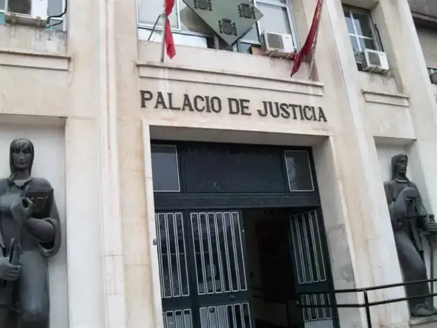 Hombre deberá pagar una multa de 500 euros por no colocarse la mascarilla
