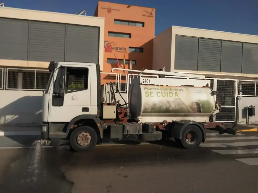 Ayuntamiento de Puerto Lumbreras implementa plan municipal de limpieza y desinfección en centros educativos como medida de prevención ante el Covid-19