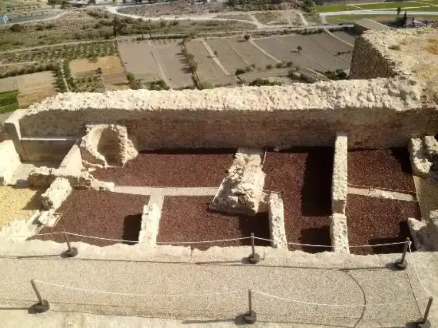 Ayuntamiento de Lorca realizará trabajos de restauración, señalización y cartelería en el Parque arqueológico del Castillo