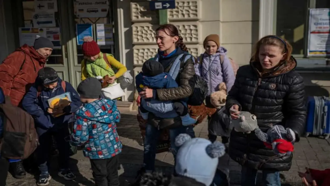 Unicef: Redes de trata "acechan" a los menores que escapan de Ucrania a Europa