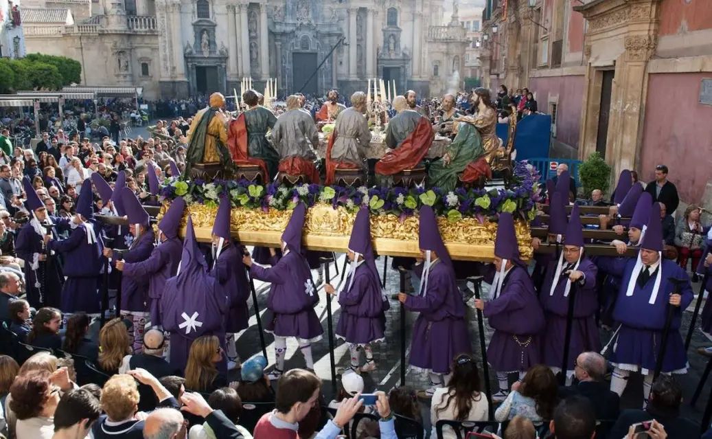 ¿La Semana  Santa y las fiestas de la primavera  aumentaran los casos de Covid?