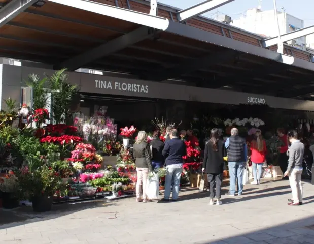 Se activa el comercio local  por el Día de la Madre en Alicante