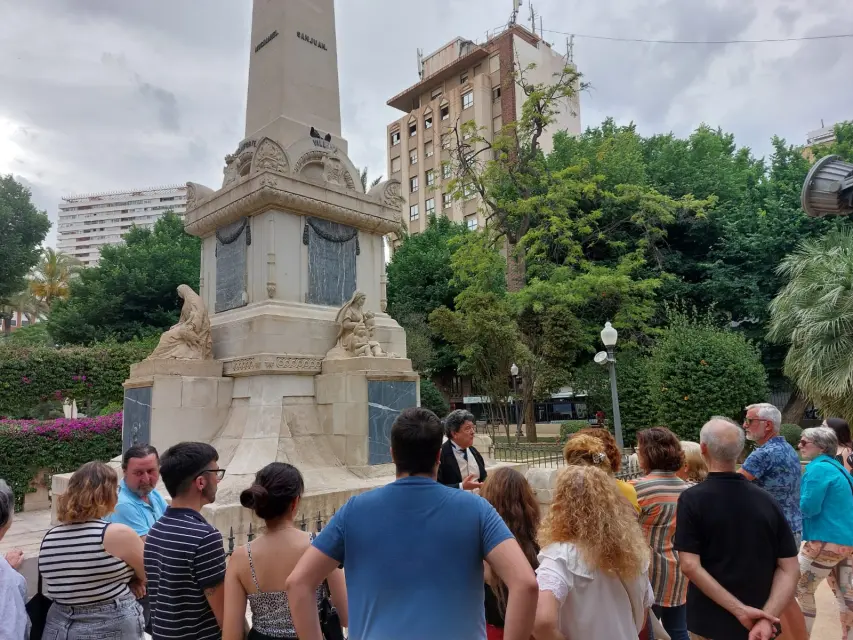 El Ayuntamiento homenajeará a las víctimas del Bombardeo al Mercado Central