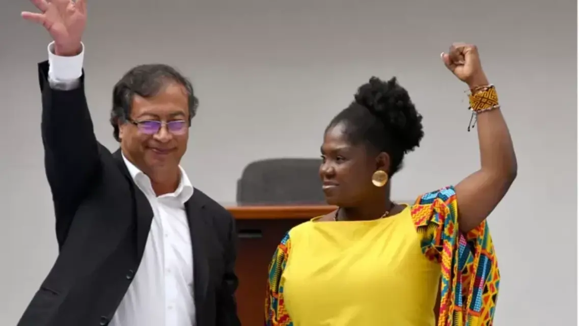 Un exguerrillero y una mujer afrodescendiente ganan elecciones en Colombia