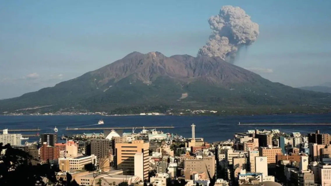 Volcán Sakurajima en Japón enciende las alertas