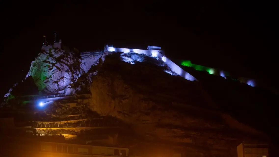 Alicante ya tomó medidas para ahorrar luz