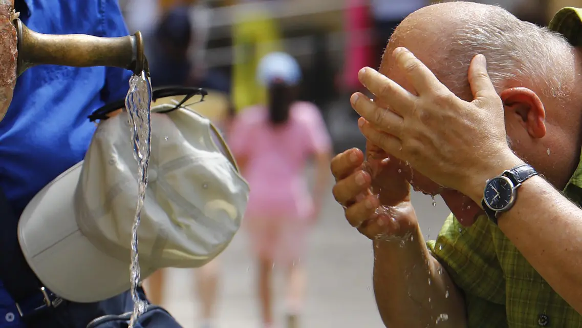 ONU advierte que olas de calor futuras "excederán límites humanos y sociales"