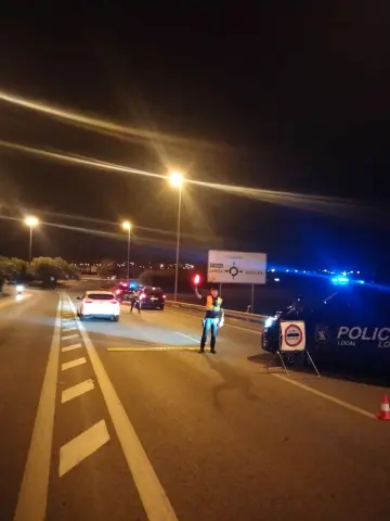 Sorprendidos ‘infraganti’ robando en el interior de una vivienda