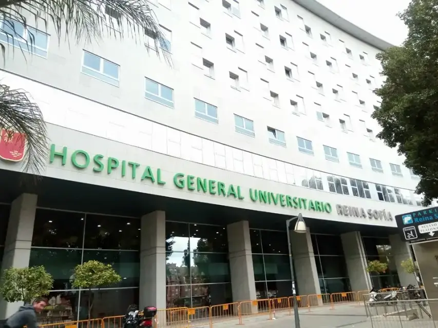 Hospital Reina Sofía acondiciona unidad de reanimación para atender pacientes con Covid-19