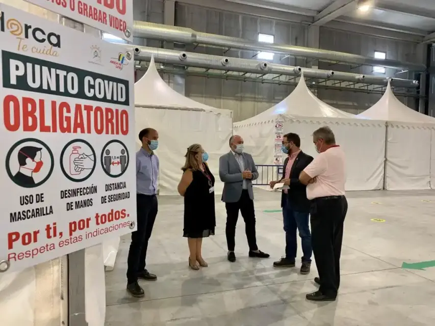 Alcalde de Lorca supervisó la adecuación de pabellones Ifelor para instalar punto de recogida de muestras Covid