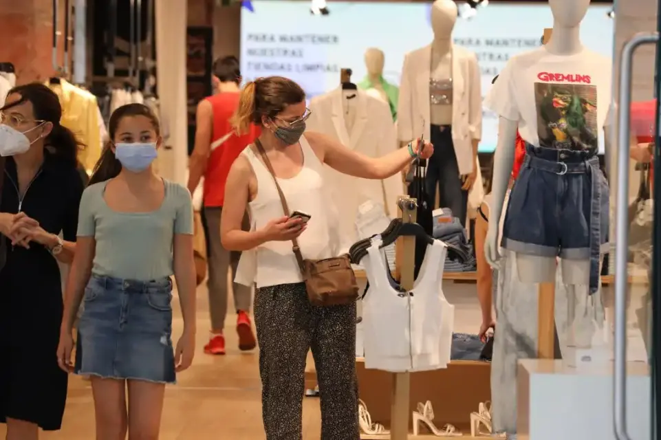 INE registró caída del 3,4% de las ventas del comercio minorista en la Región durante el mes de agosto