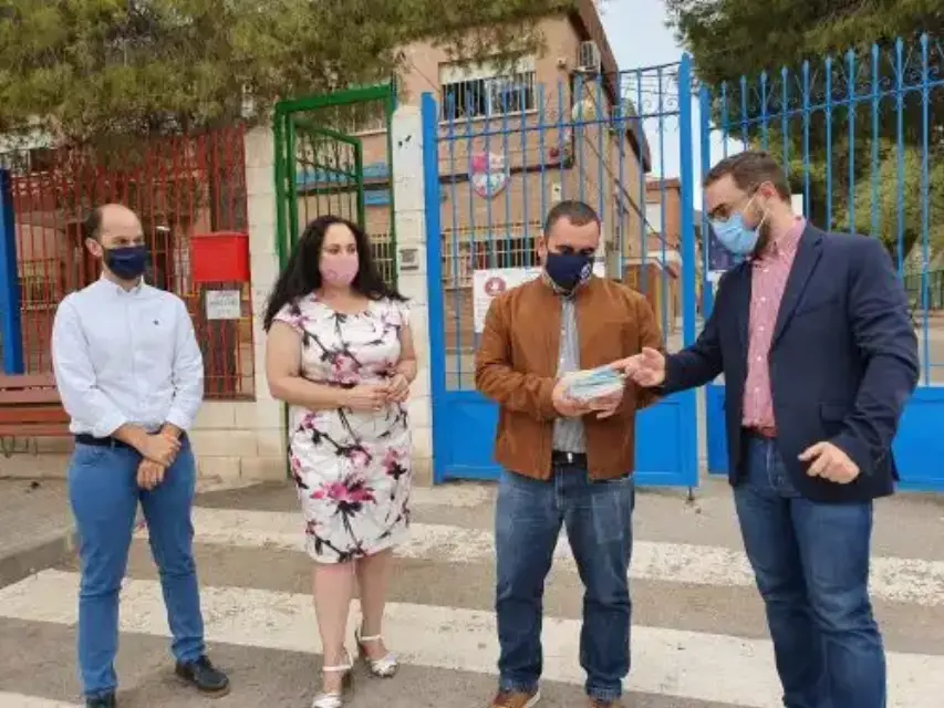 En marcha la campaña de entrega de mascarillas infantiles en los centros escolares de Lorca