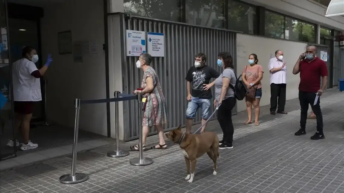 Problemas informáticos provocaron largas filas para la jornada de vacunación contra la gripe en Murcia