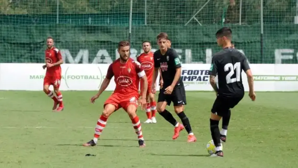 Brote de coronavirus en el Recreativo Granada provoca la suspensión de su encuentro ante el Real Murcia