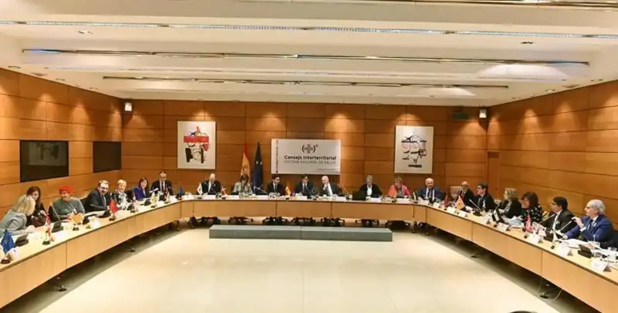 ¡Toque de queda! El gobierno y las autonomías evalúan implementar estado de alarma