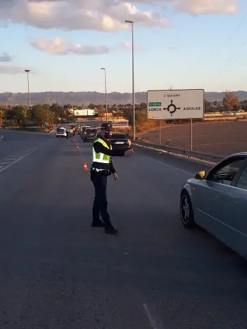25 denuncias por incumplimiento del toque de queda  este fin de semana en  Lorca