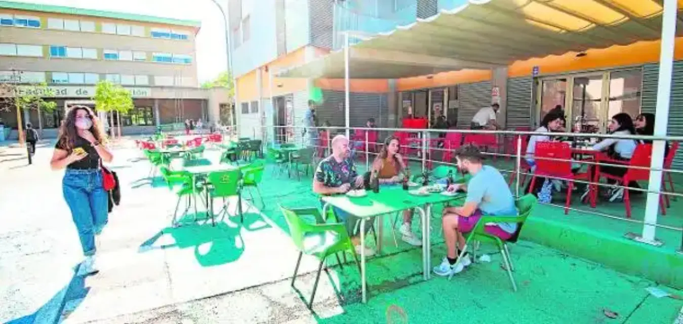 Cantinas del campus de Espirnos mantienen sus actividades a pesar de cierre de hostelerías