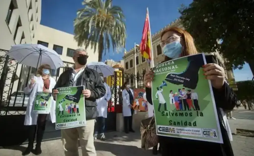 Sindicato médico CESM  exige en Murcia eliminar decreto para contratar médicos extracomunitarios