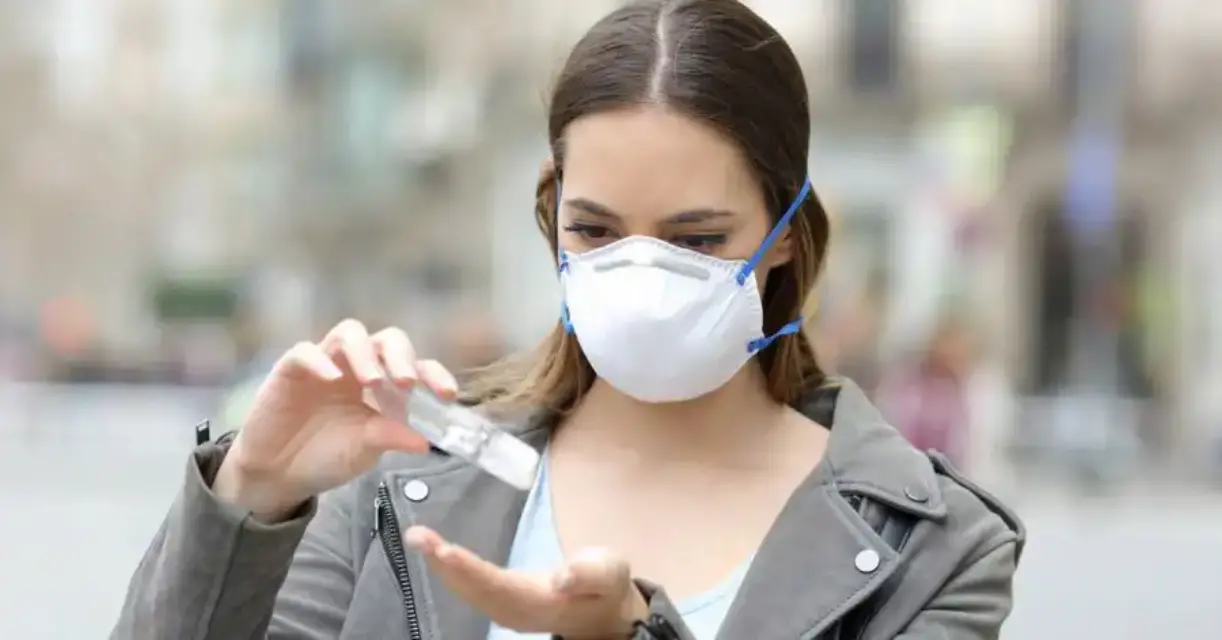 Nueva medida contra el coronavirus recomendada por tres prestigiosos científicos