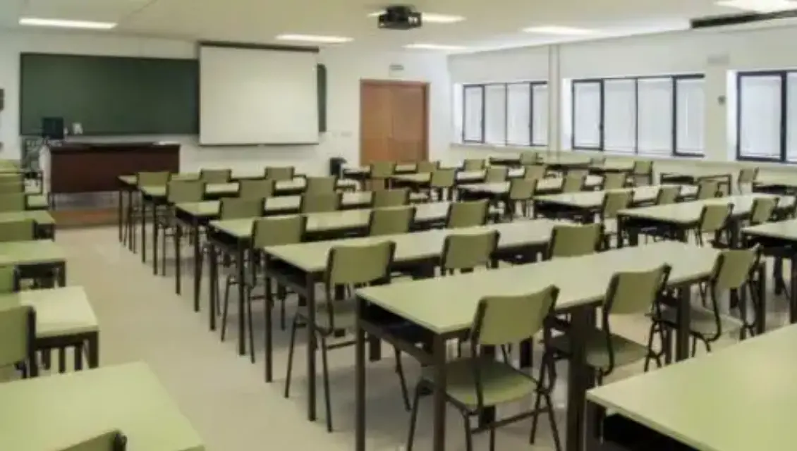 Educación a FAPA-RM Juan González: "No se está incumpliendo nada"