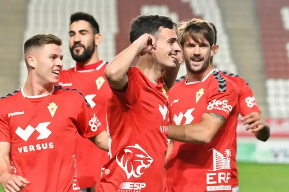 Curto rescata al Real Murcia para vencer al UCAM ¡Feliz Navidad!