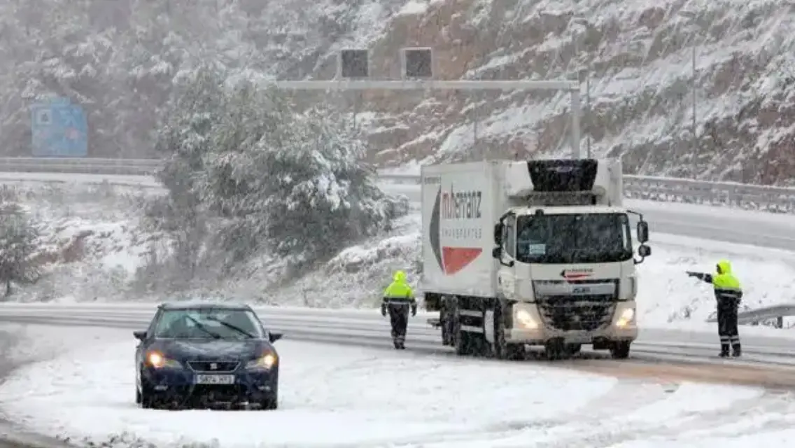 Filomena y transporte de vacunas contra el Covid los dos dolores de cabeza del gobierno español