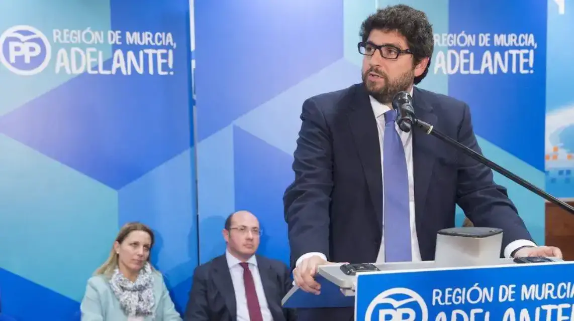 El PP exige al PSOE de Murcia presentar lista de políticos vacunados contra Covid 19 saltando protocolos nacionales