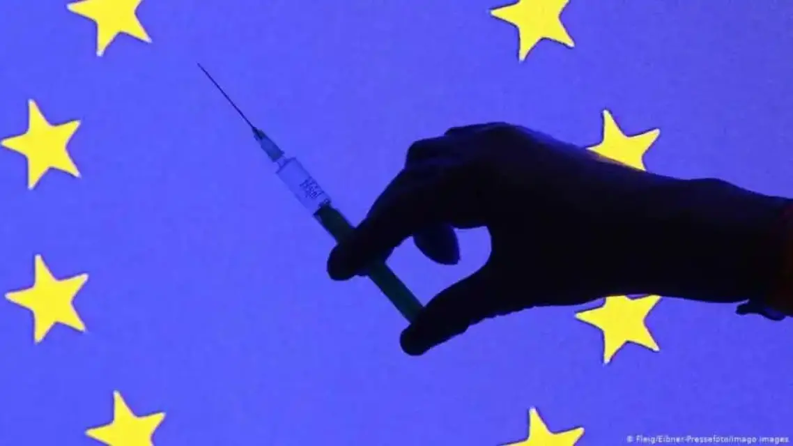 Problemas en el suministro de las vacunas Pfizer y AstraZeneca obligará a la UE a tomar acciones legales