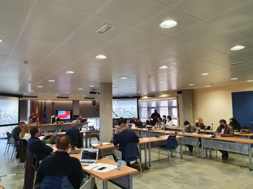 El Ayuntamiento de Lorca aprueba solicitar toda la información  de la línea de alta tensión Hinojar - Águilase