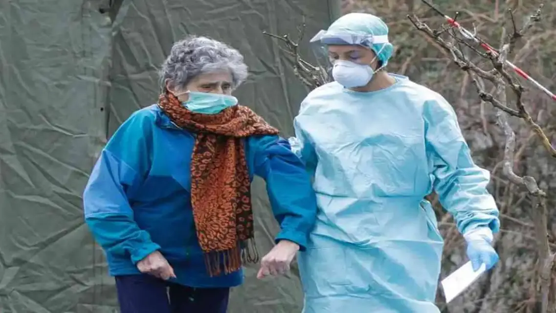 Los mayores de 80 años serán los próximos en vacunarse contra el Covid 19 en España