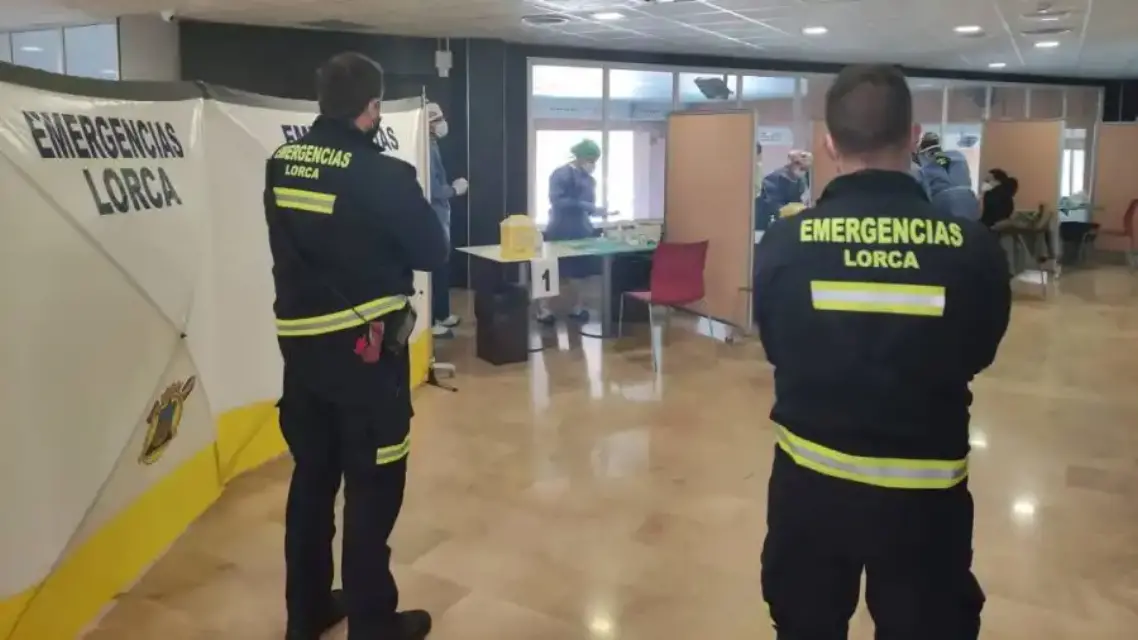 Vecinos de la pedanía de Tercia siguen angustiados por el brote activo de Covid en la agroaliementaria