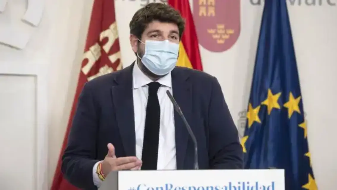 El presidente de Murcia, Fernando López Miras, reclama al Ministerio de Sanidad más vacunas para pasar al siguiente grupo