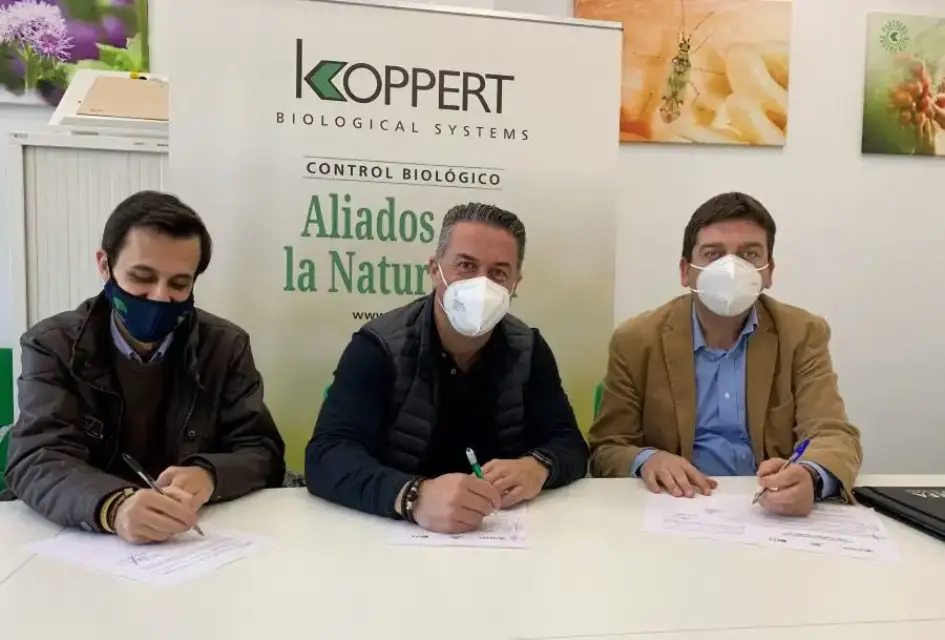 Koppert contribuye a la formación en control biológico en las escuelas familiares agrarias de Almería y Granada