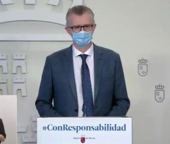 Hubo consecuencias por los vacunados VIP. Despedidos y reemplazados los cinco altos cargos directivos de salud en Murcia