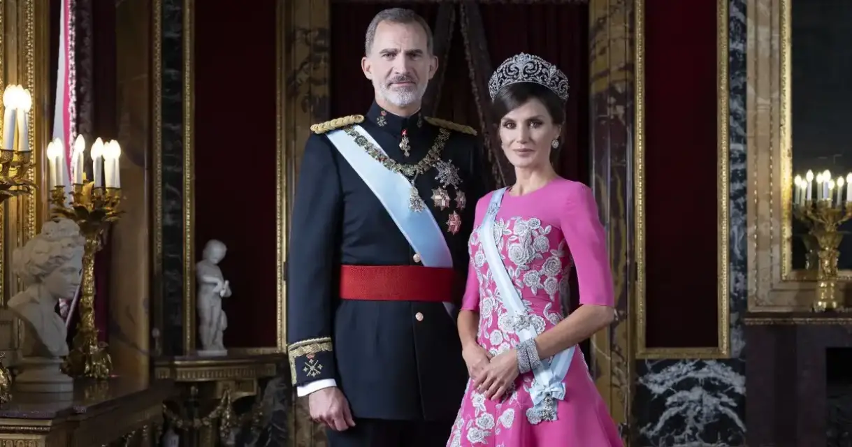 Se acercó mucho a la candela; vecino de Alhama de Murcia es investigado por presunta injuria a la Corona