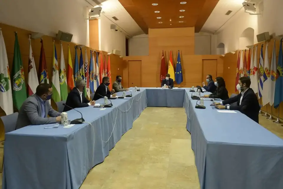 Empresarios y Gobierno de Murcia vuelven a pactar  para apoyar al sector hostelero y turístico con 74 millones de Euros