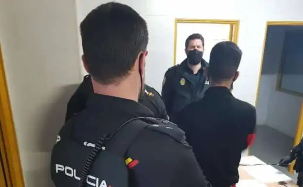Entran a robar en el hospital de Murcia y son arrestados en el barrio de La Fama