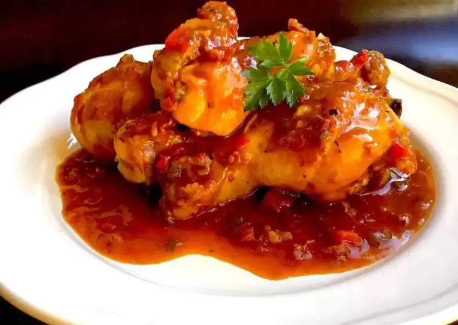 Delicioso pollo chilindrón con sansón Murciano